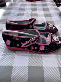 CANDY SKULL size 6 (discoloured sole)